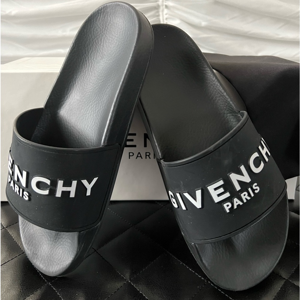 Givenchy rubber slides
